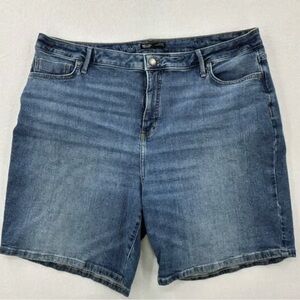 Classic Midwash Denim Women's Shorts